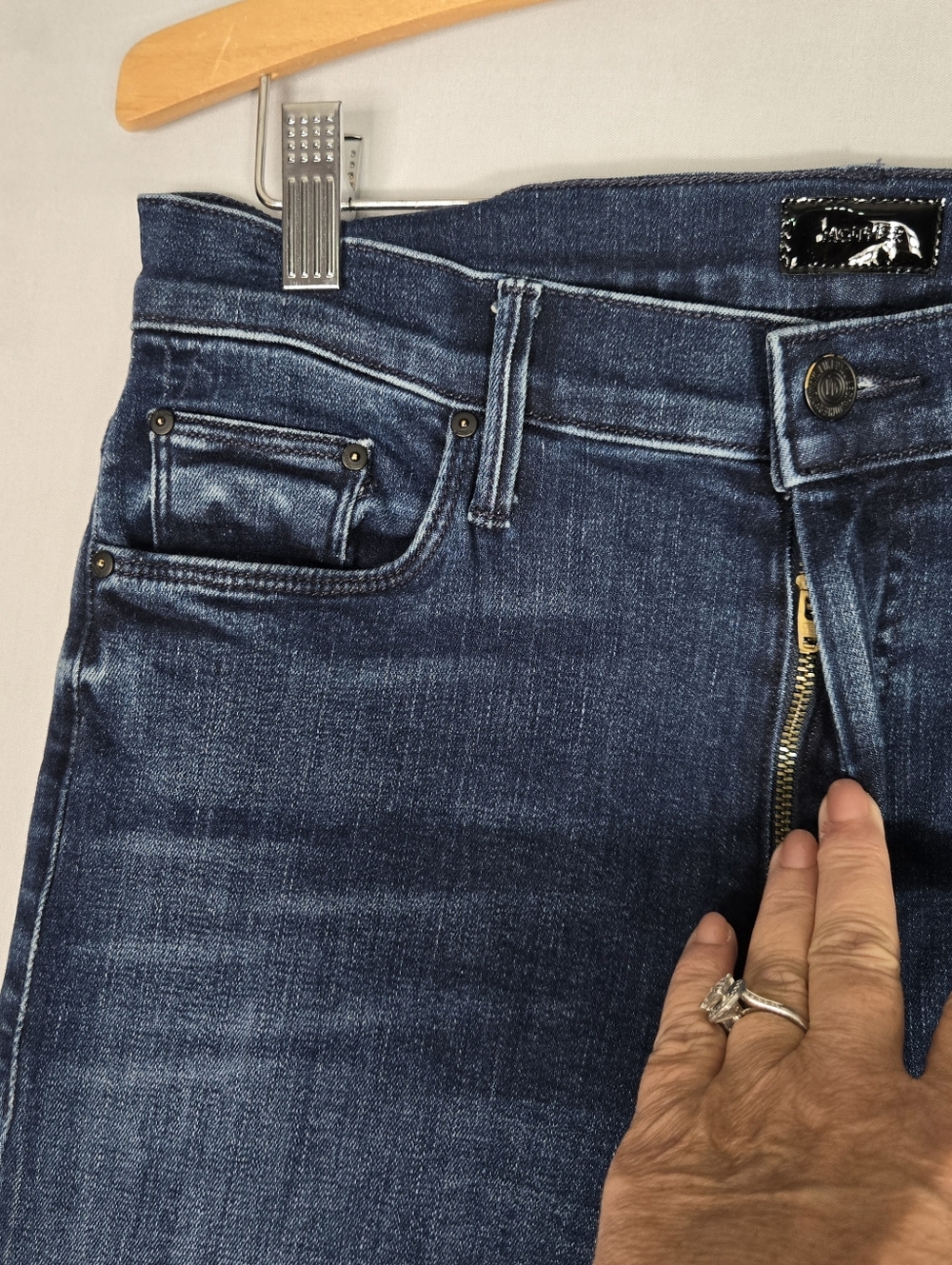 Mother The Weekender Fray Size 28 Mint Condition Dark Stretch Denim Flare - Picture 8 of 15